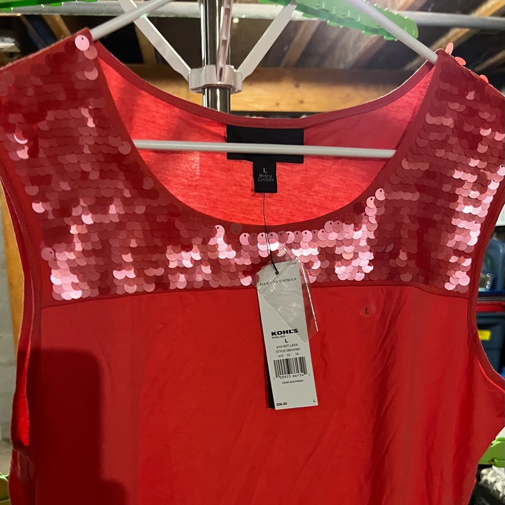 Beautiful salmon color tank